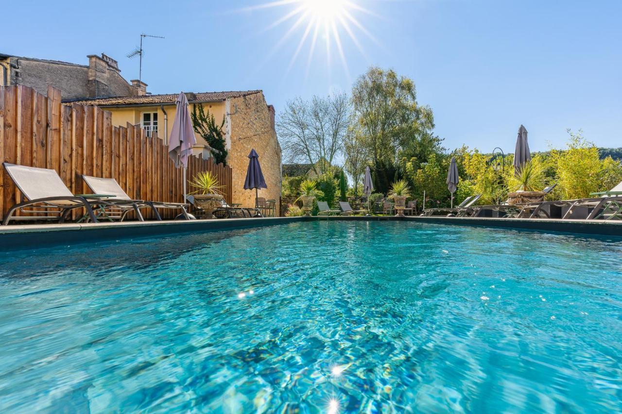 La Villa du 15 - Chambres indépendantes&autonomes du restaurant La Maison - climatisation et piscine chauffée Les Eyzies Exterior foto